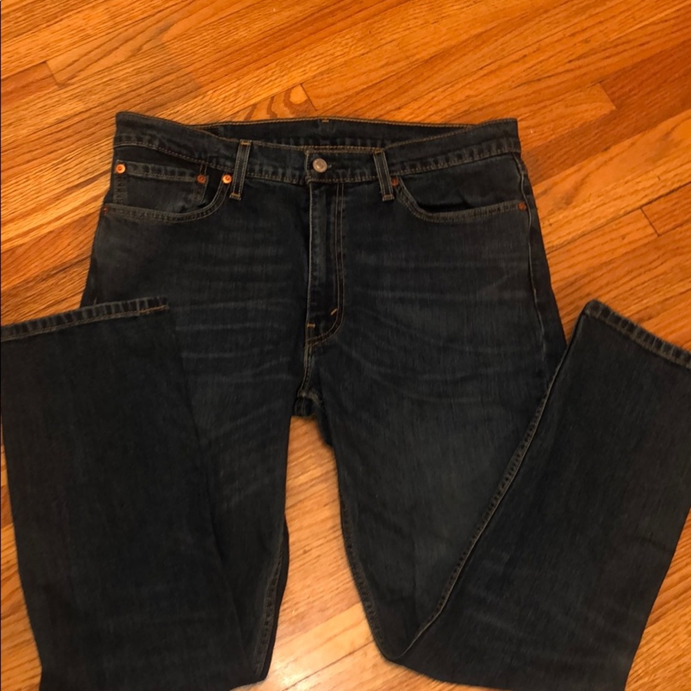 Men’s Levi 511 jeans.